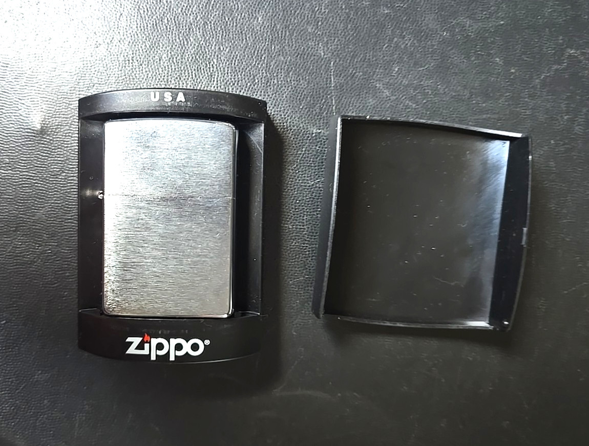 2006 Zippo Lighter in Plastic Case Unfired NEW