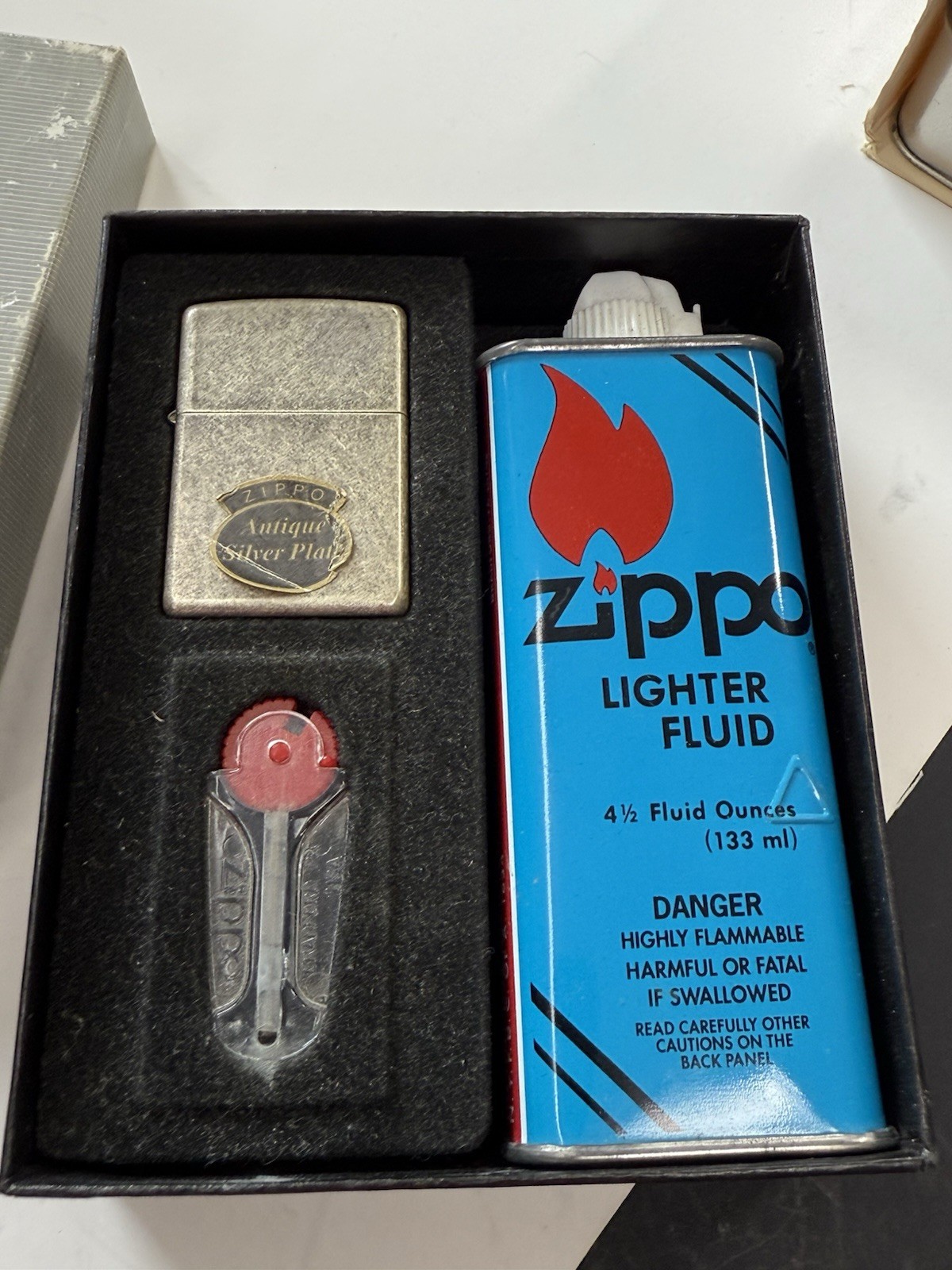 ZIPPO 1996 ANTIQUE SILVER PLATE LIGHTER GIFT SET SEALED IN BOX #599