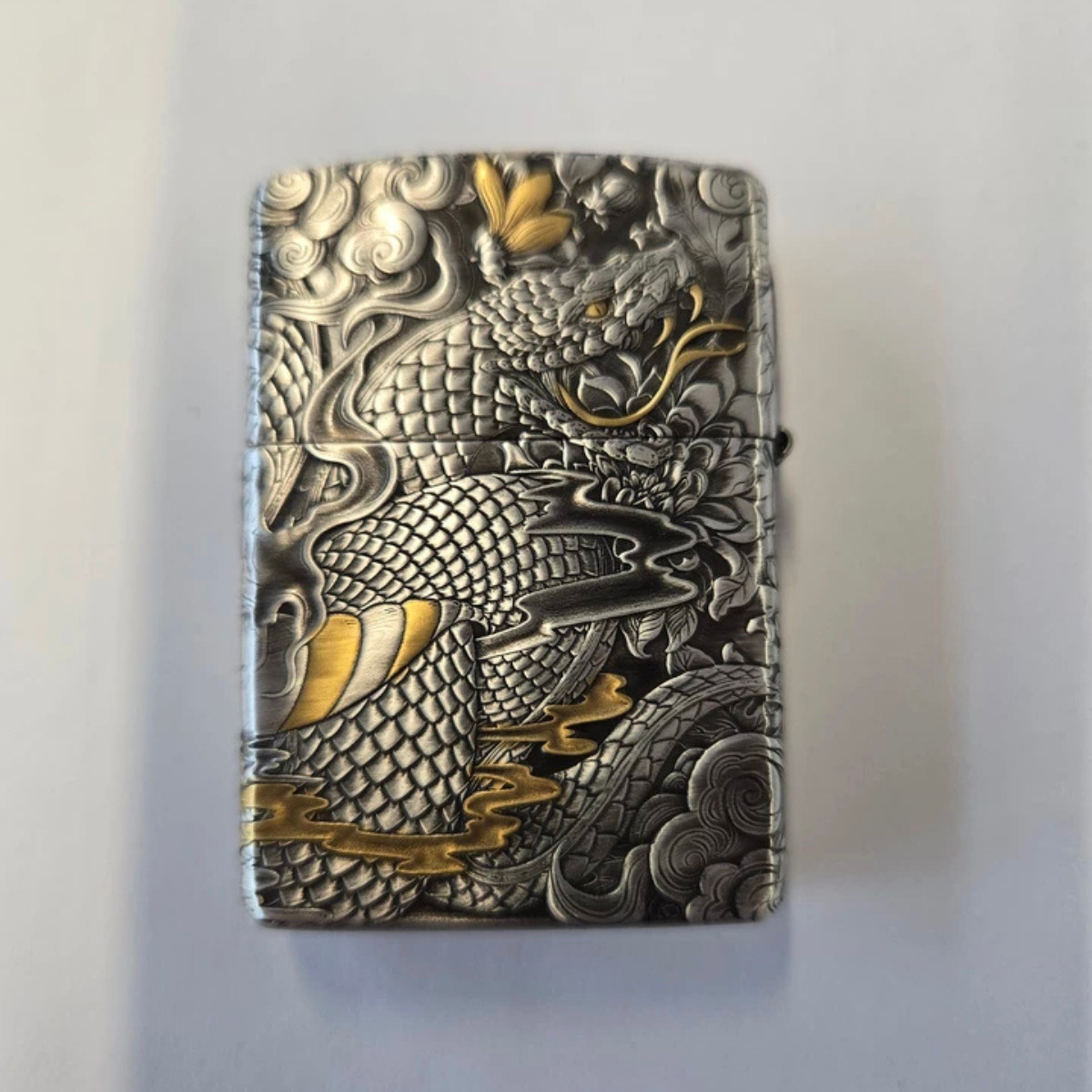 Zippo Armor Custom Lighter Snake & Princess – Smoked Silver Surround Carved