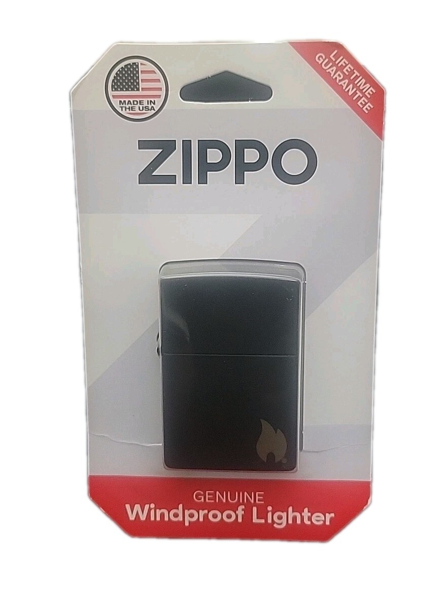 🎳 Zippo Windproof Lighter – Black with Gold Flame
