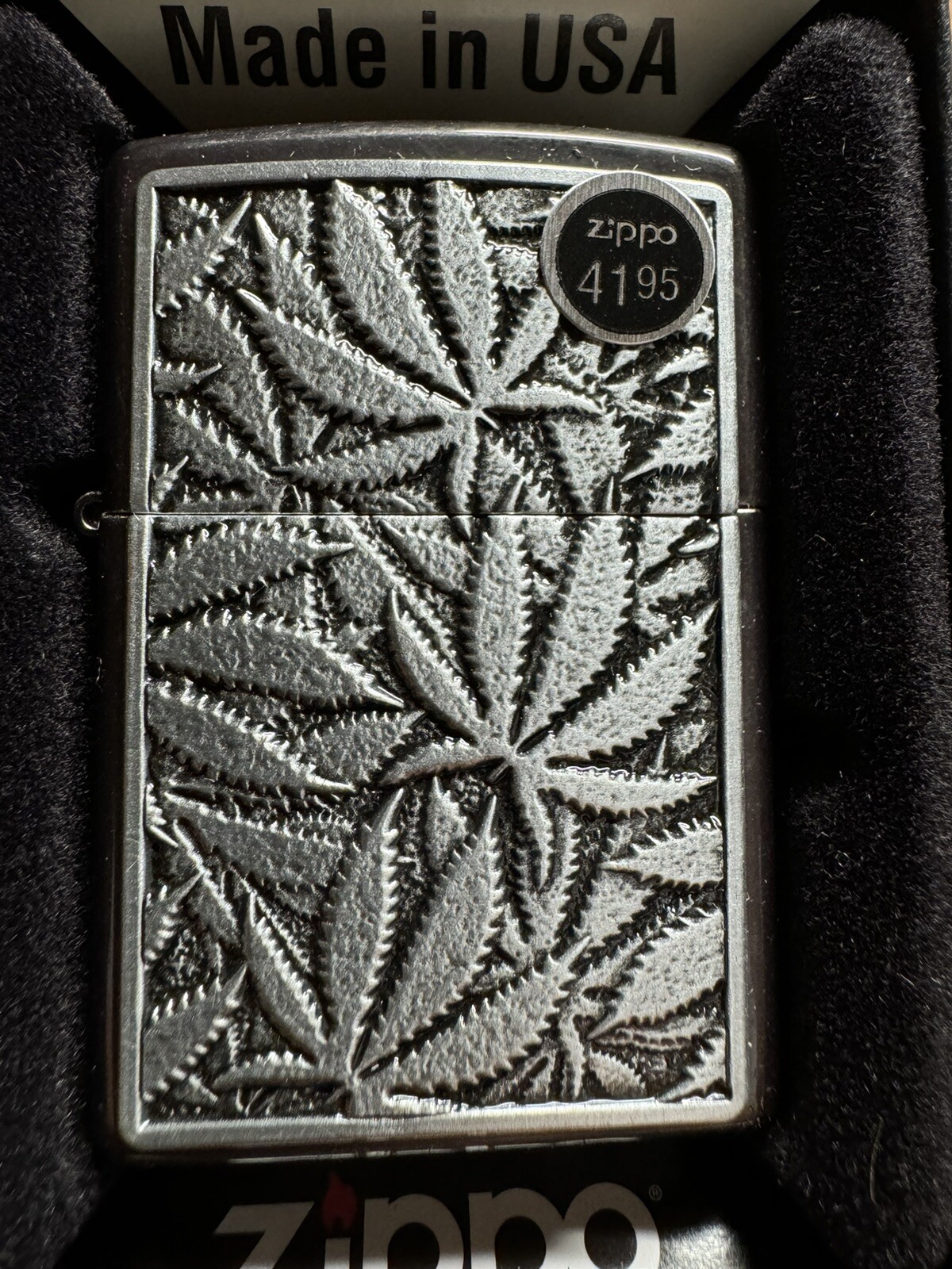 Zippo Cannabis Emblem Textured Lighter – 48123 – New