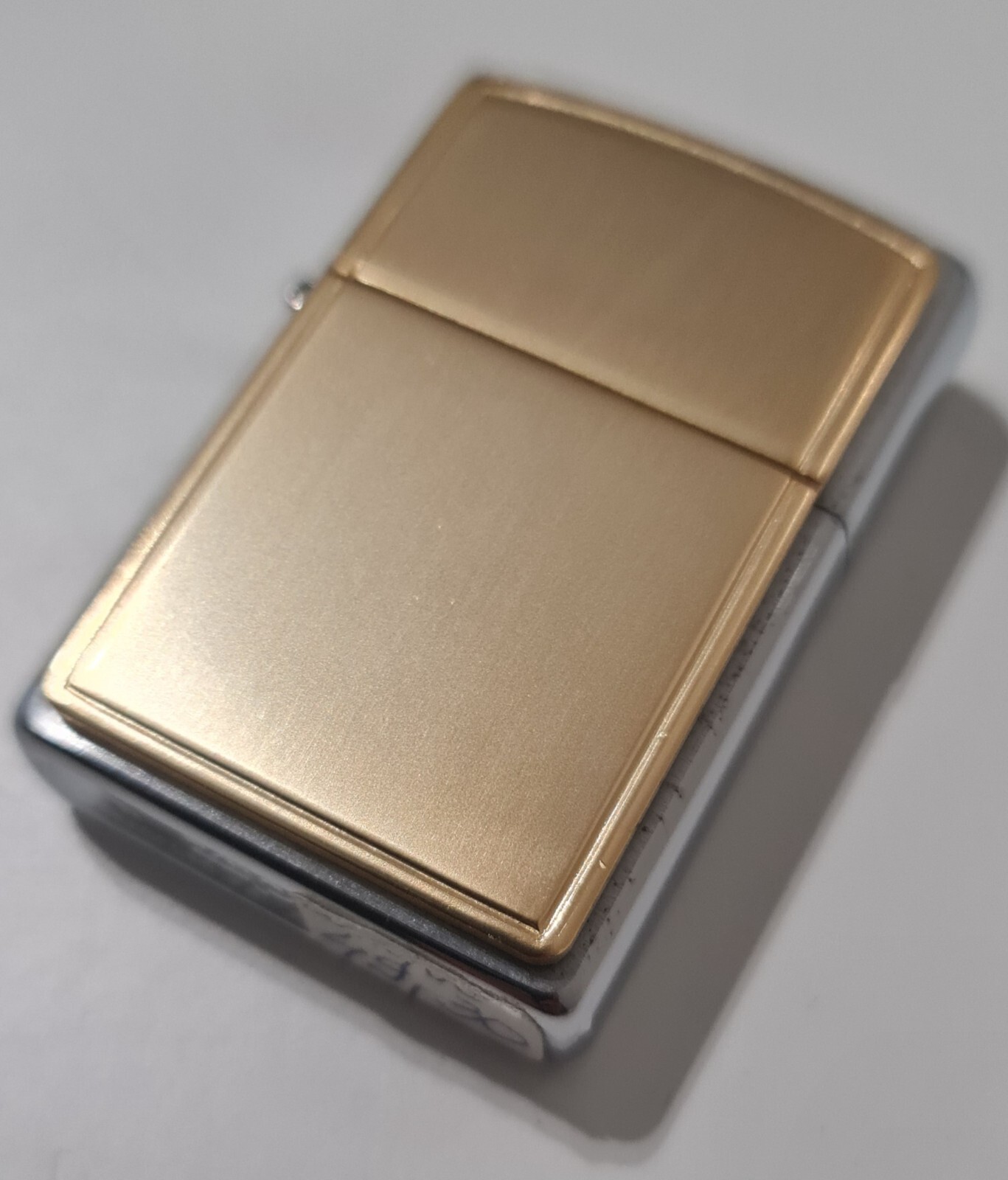 ZIPPO GOLD ANODIZED ALUMINUM – 01 – NEW – VERY RARE !!!