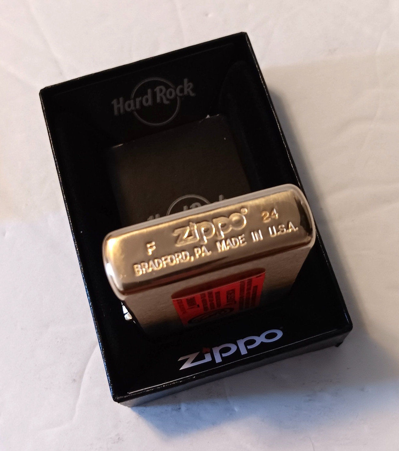 HARD ROCK CAFE NEW YORK BRUSHED BRASS TEXTURED ZIPPO LIGHTER USA MADE NEW