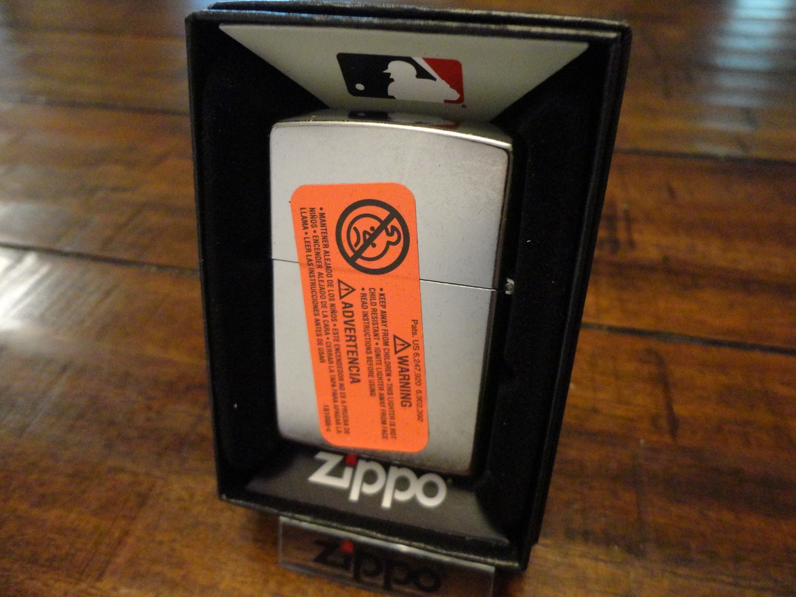 TEXAS RANGERS MLB ZIPPO LIGHTER MINT IN BOX NO LONGER MADE