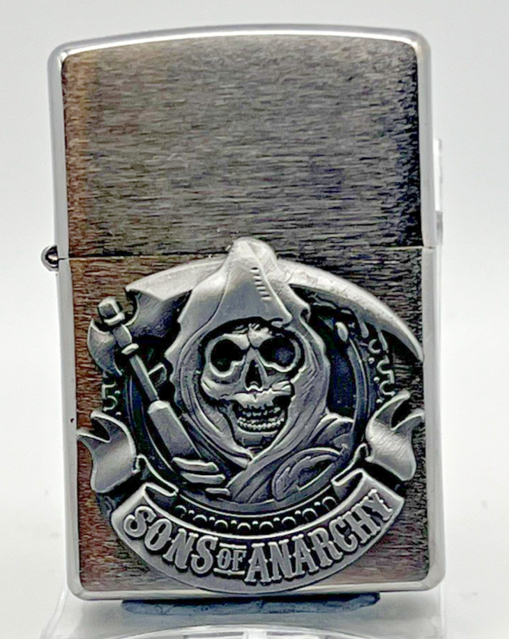 Brand New 2015 ZIPPO Lighter Awesome SONS OF ANARCHY EMBLEM Brushed Chrome Case