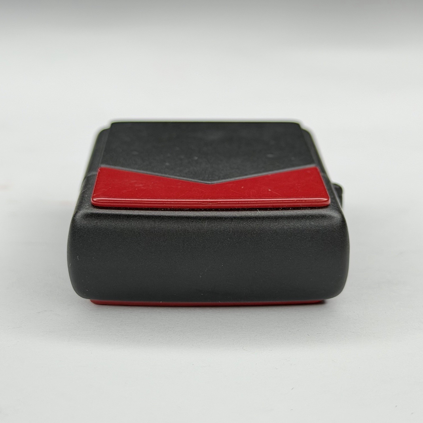 Vintage 1997 Zippo Marlboro Red Roof Red/Black Cigarette Cigar Lighter