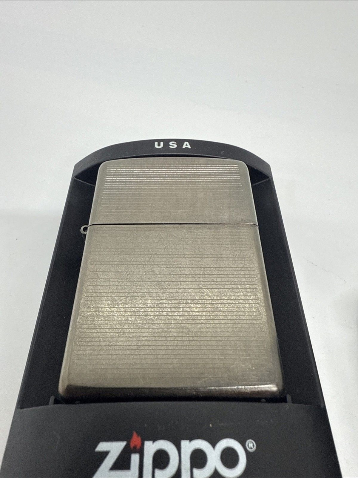 Zippo Fine Horizontal Line Lighter With Plastic Case 2005 Sealed