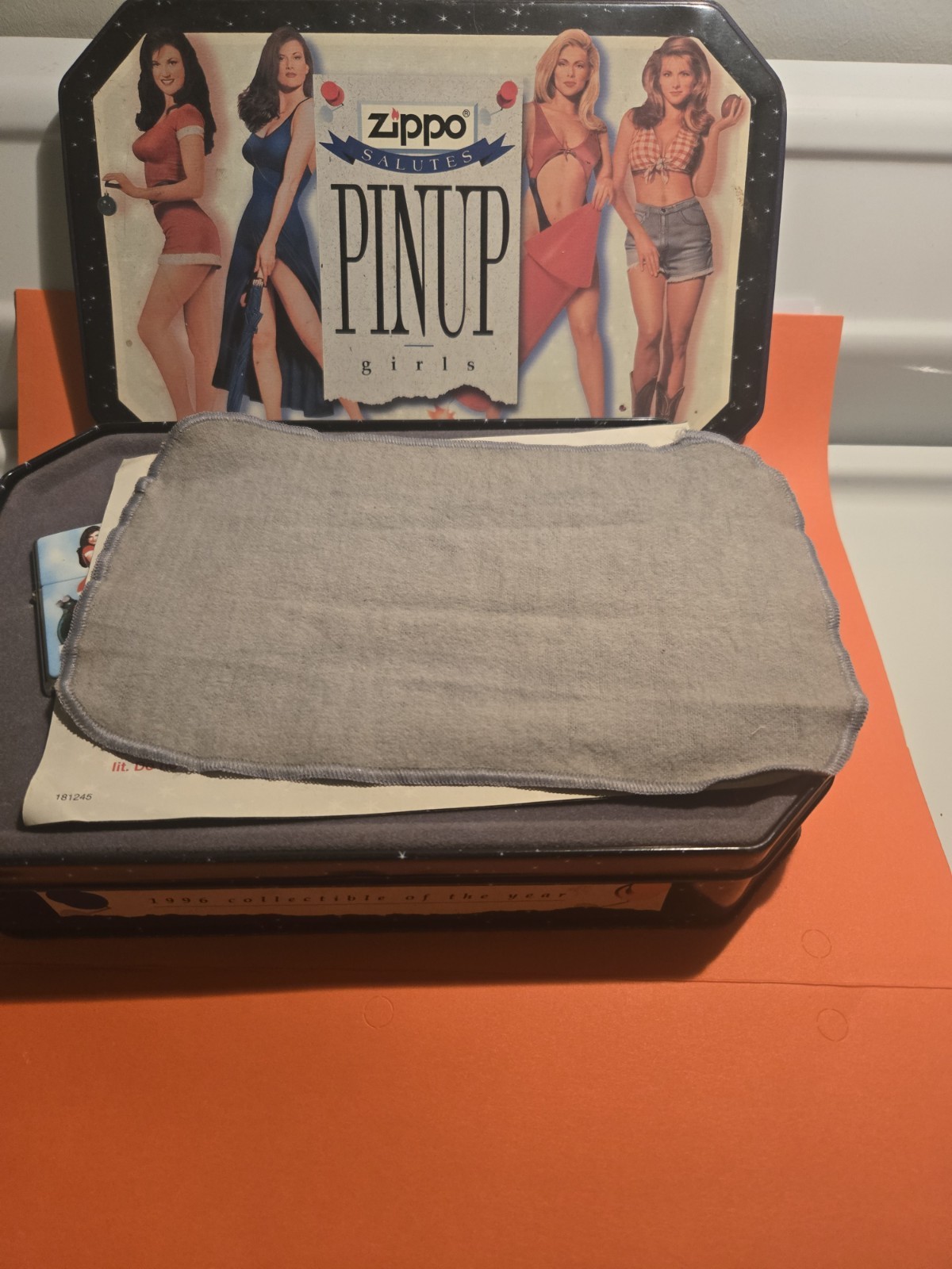 Zippo 1996 Collectible of the Year Pinup Girls Set Tin w/ Cards & Insert