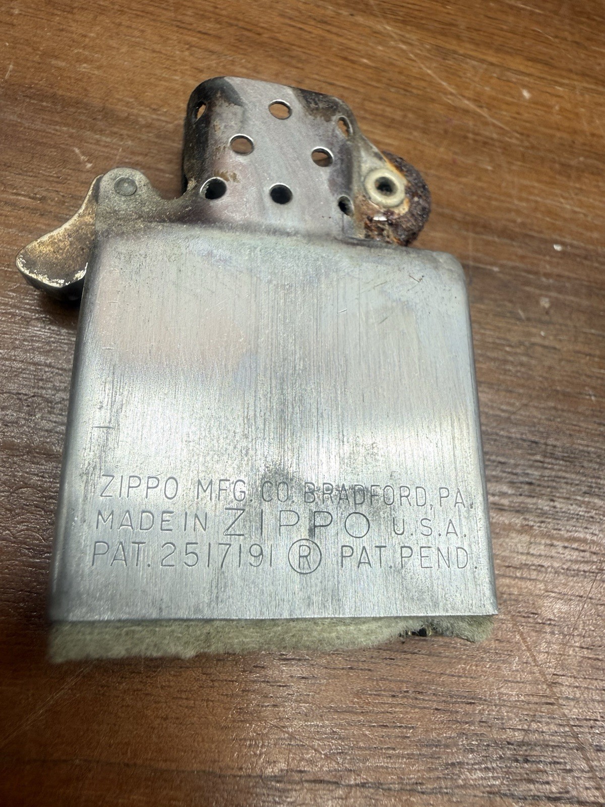 Vintage Zippo Town & Country Setter Dog Lighter Pat 2032695 As Is Rare