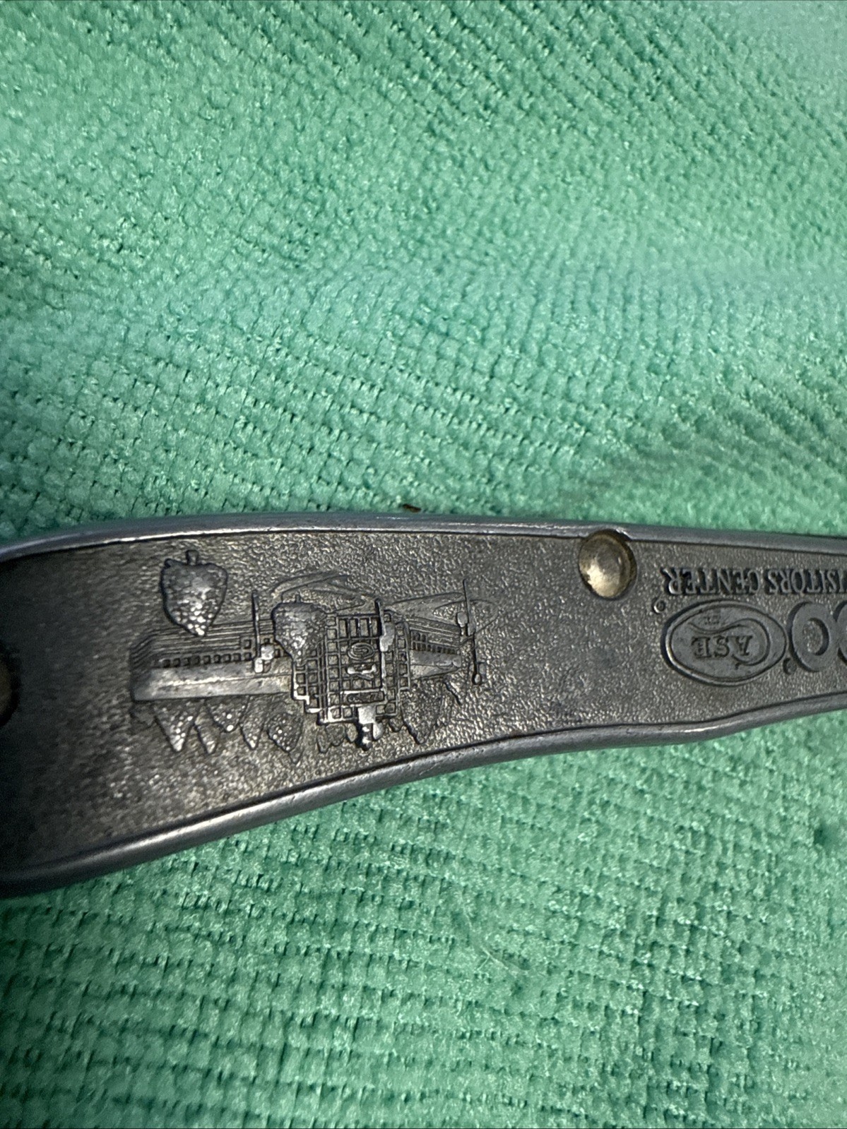 ZIPPO & CASE XX VISITOR’S CENTER 1997 KNIFE Only See Pics – D