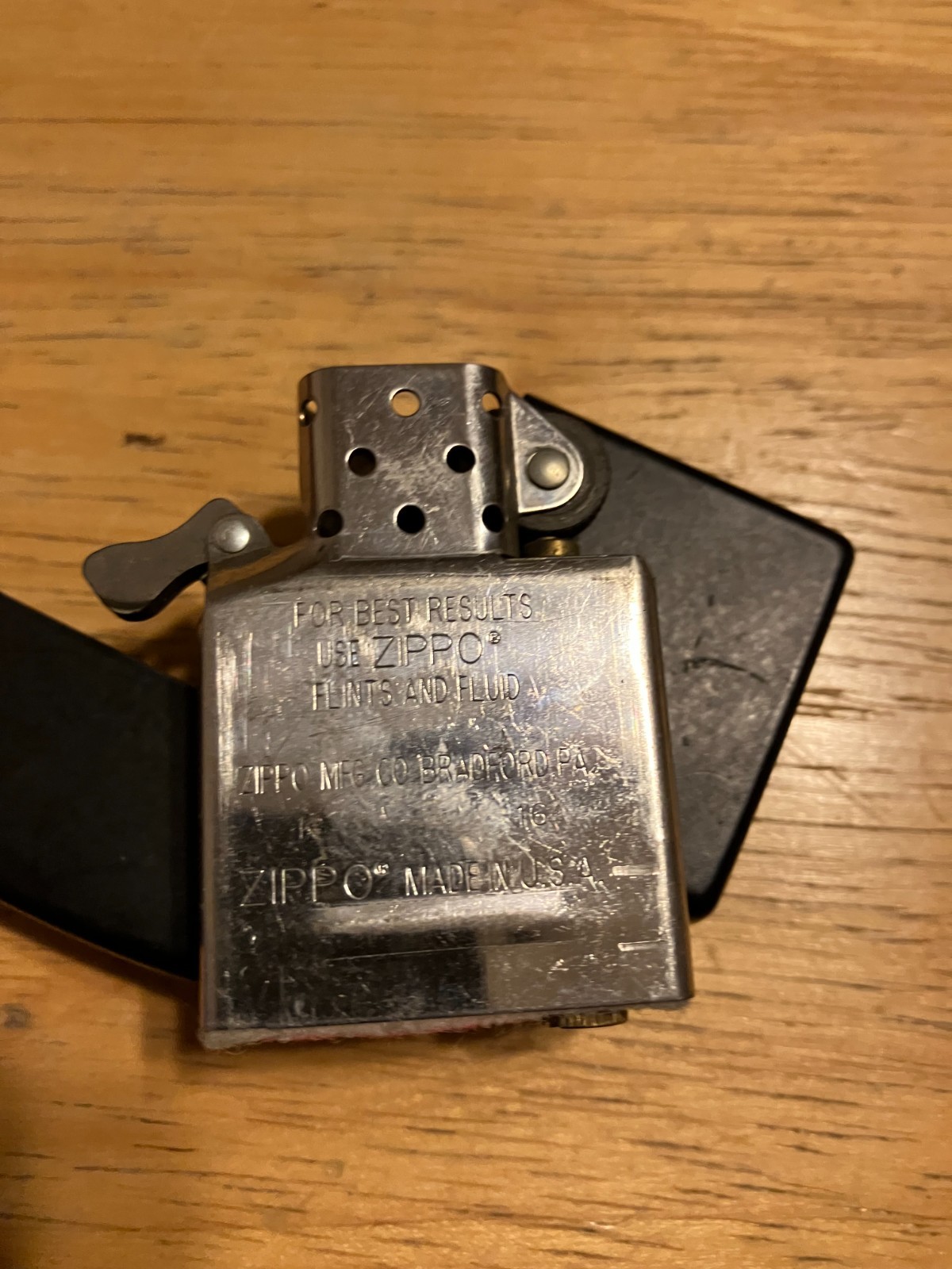 Zippo Classic Matte Black Lighter – 218-002801