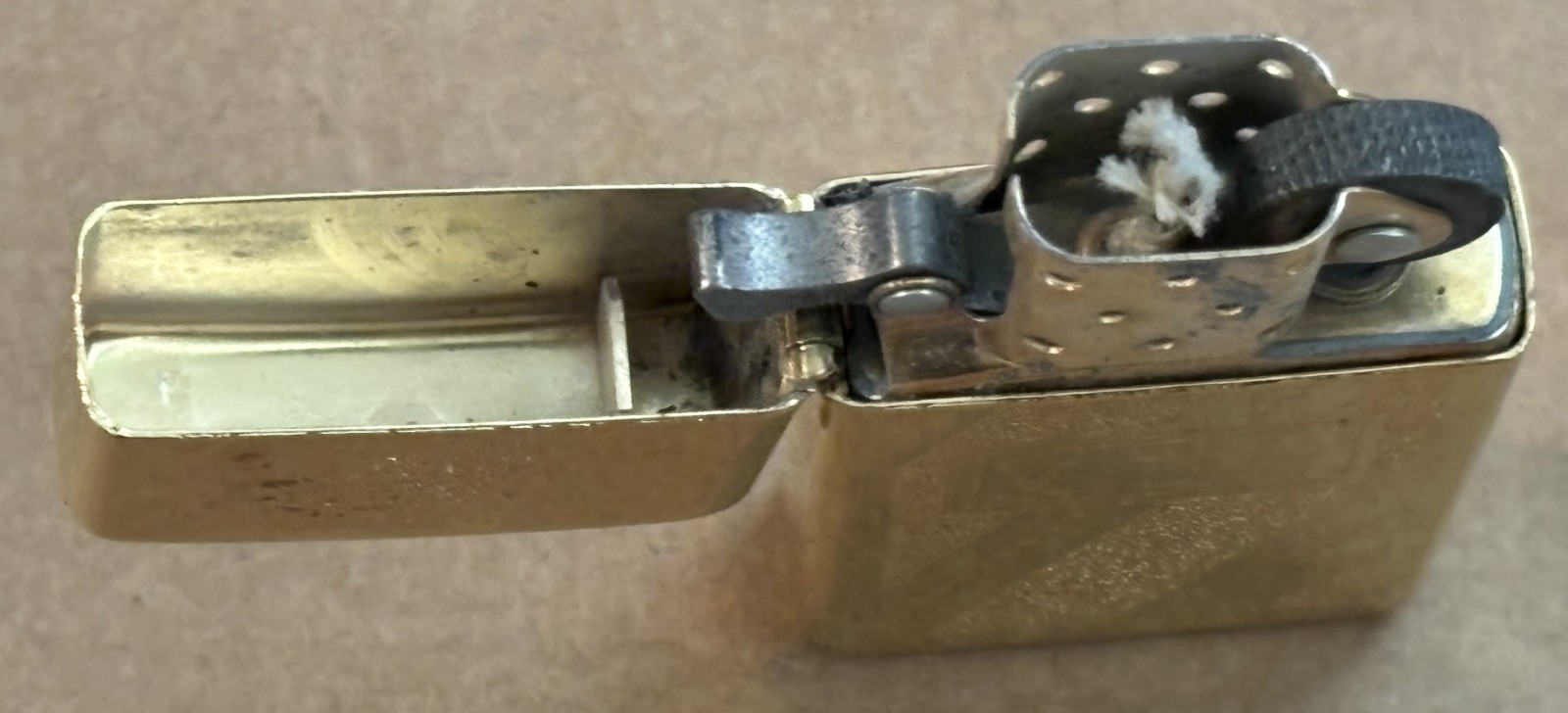 Zippo Lighter – May 2000 – Gold‑Tone Textured Case – Working Condition