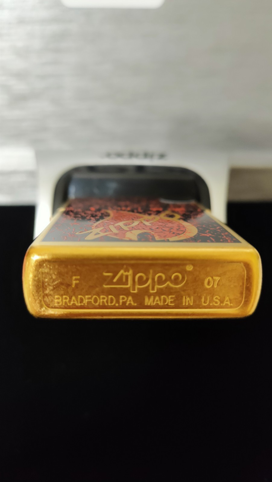 ZIPPO 2007 Retro Flame Lighter. Gold Dust Antiqued Finish. Mint Condition