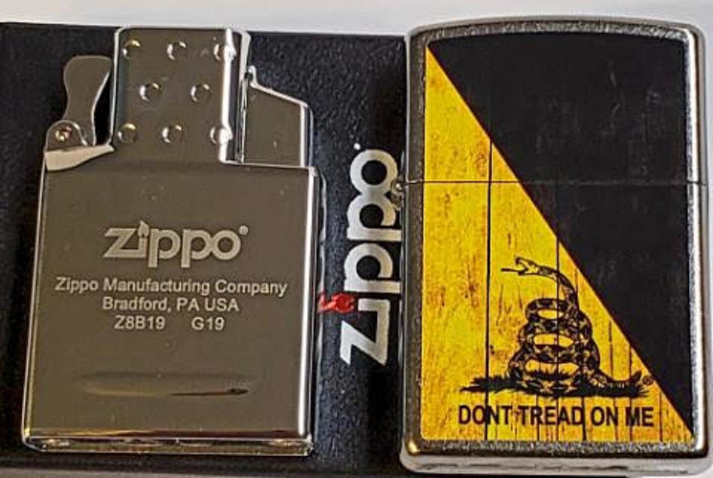 Zippo Don’t Tread on Me Street Chrome Butane Insert Double ZIPPO
