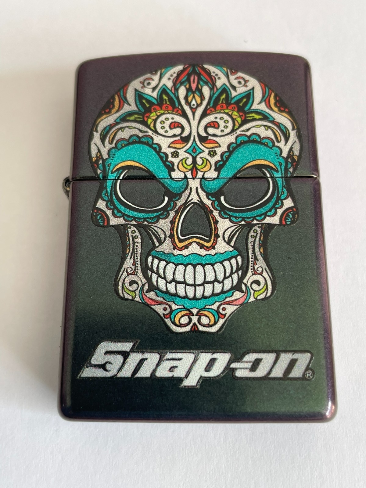 (New) ZIPPO LIGHTER – 2023 SNAP ON TOOLS SKULL Iridescent Finish BOXED & UNFIRED