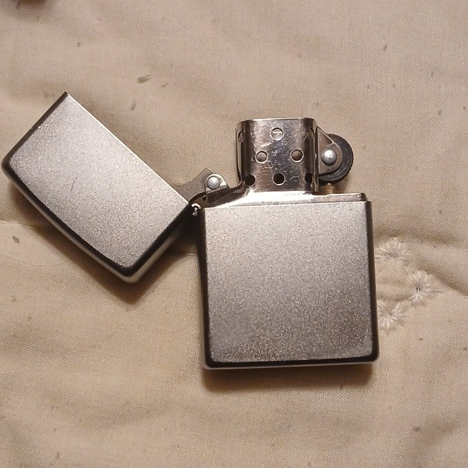 Zippo Silver Collectible Lighter Classic Plain Design Metal Pocket Flame Durable