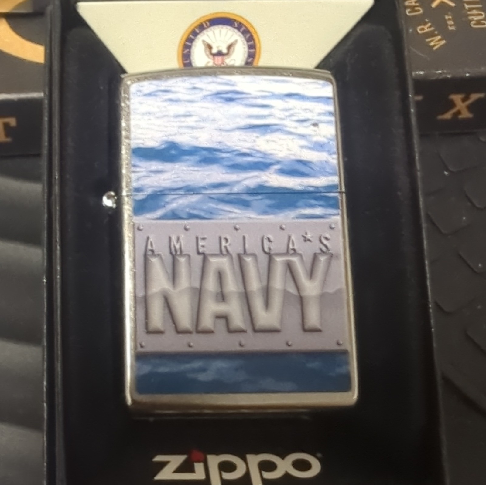 Zippo „America’s Navy“ U.S. Navy Design Lighter Bradford PA Made in U.S.A.