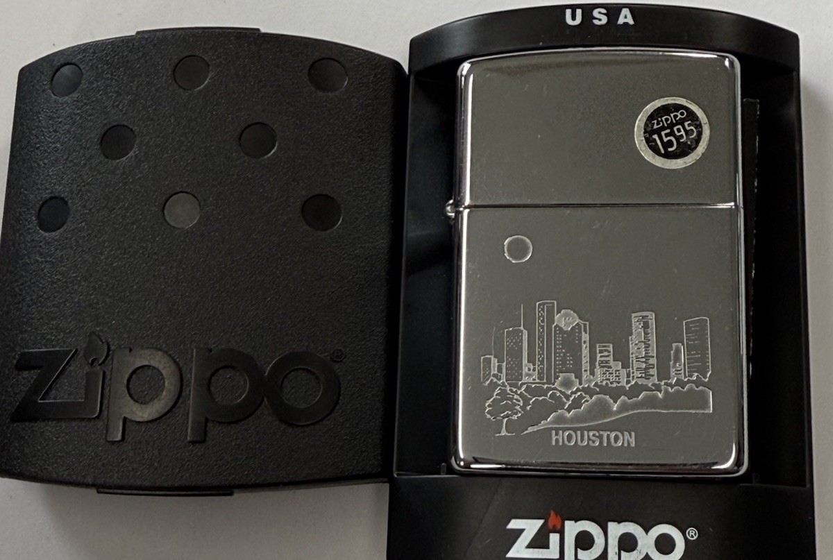 ZIPPO 1995 HOUSTON POLISHED CHROME LIGHTER SEALED IN BOX D228