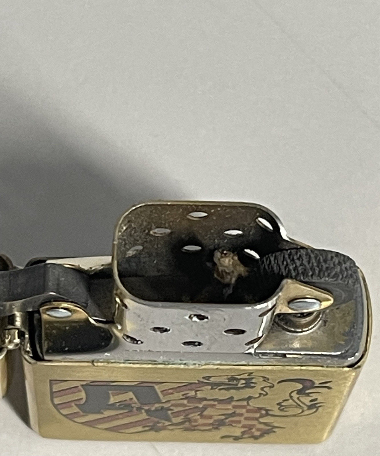 ZIPPO 2017 COAT OF ARMS GRIFFIN BRUSHED BRASS LIGHTER DRY FIRED IN BOX A160