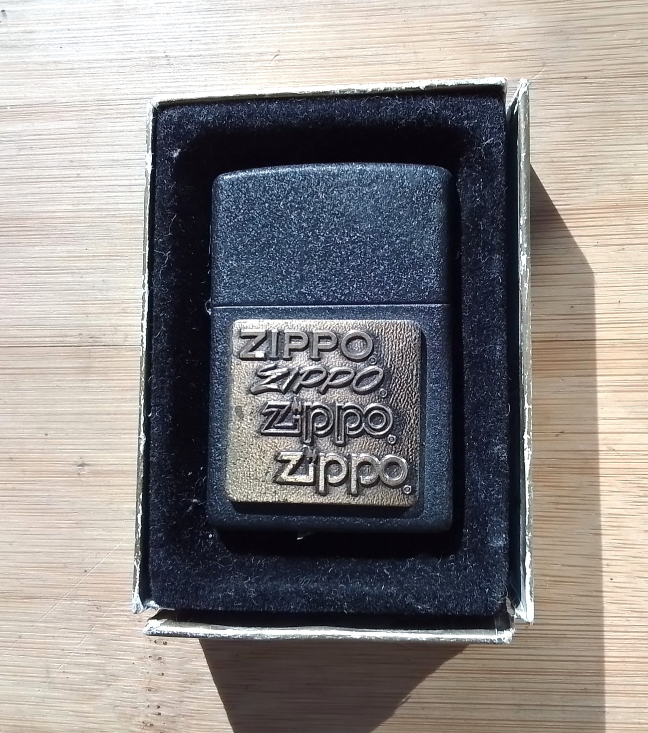 ZIPPO 362 „4 Zippos“ Black Krinkle LIGHTER in 1/2Box XV Insert=1999