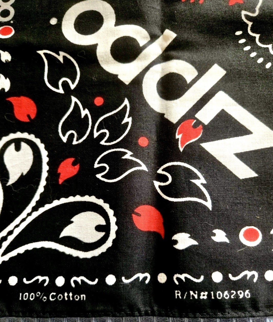 Vintage ZIPPO Lighter Brand Red Black BANDANA Handkerchief Zan HEADGEAR 22 x21