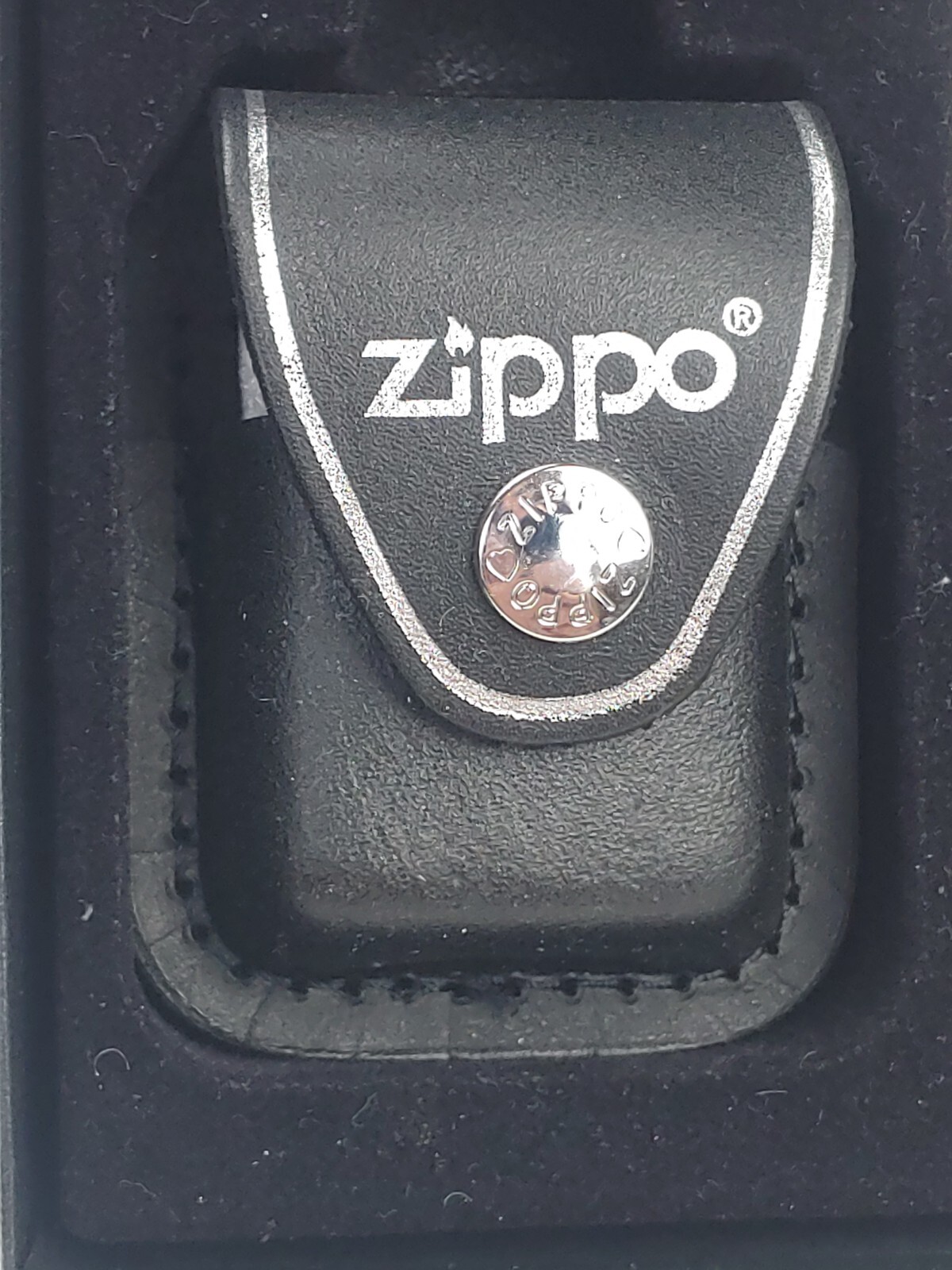 Zippo Marlboro Stripe Windproof Lighter w/ Zippo Black Leather Pouch in Gift Box