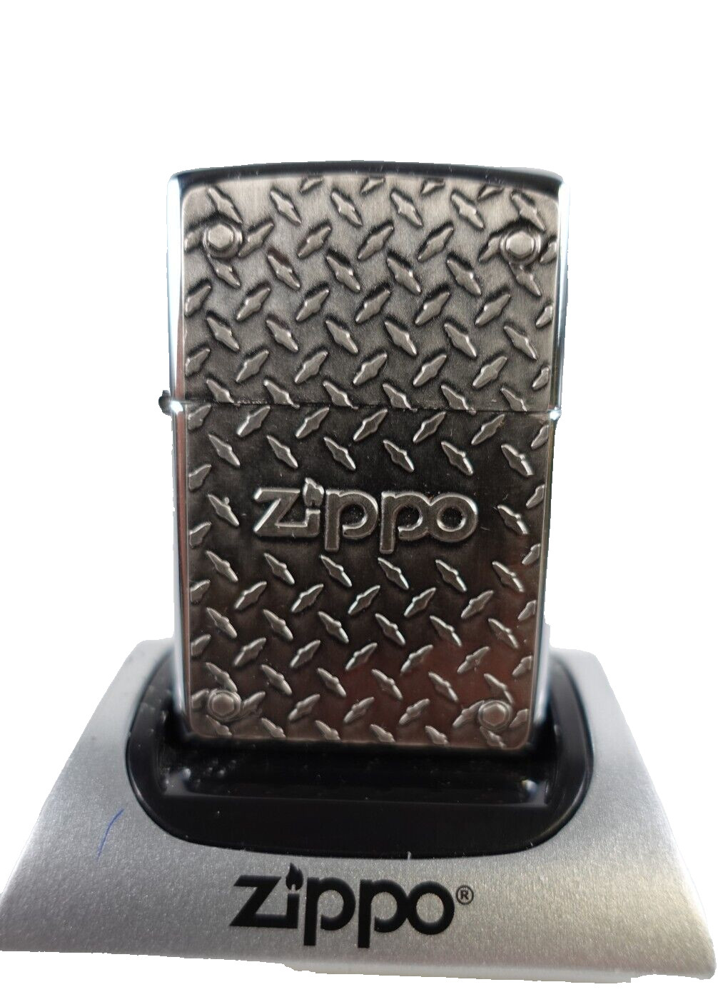 Zippo Spellout Tire Track Logo Textured Zippo Unstruck New Cool