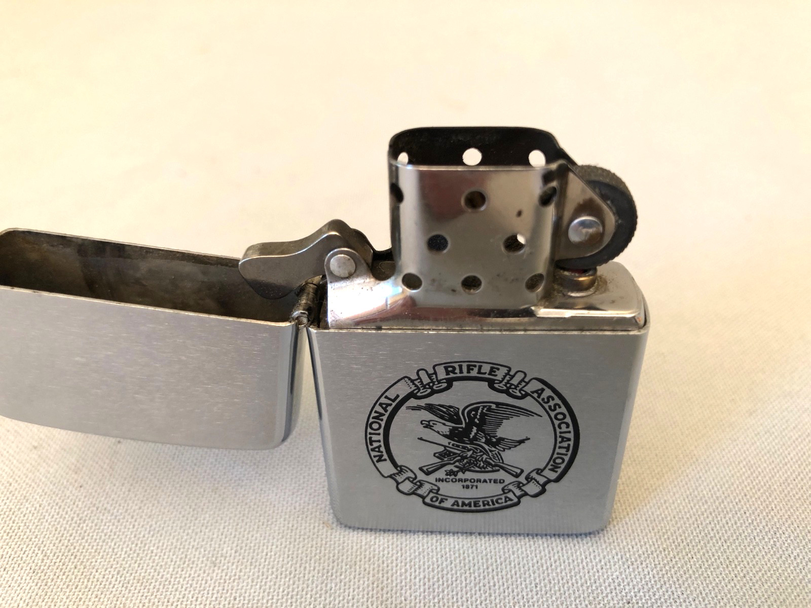 1990 ZIPPO NRA LIGHTER NATIONAL RIFLE ASSOCIATION