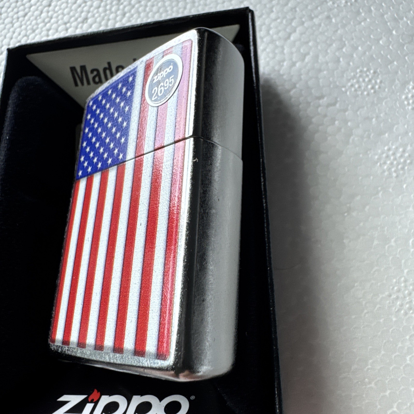 Zippo Lighter United States Flag Patriotic – 29722 – Red White Blue – New