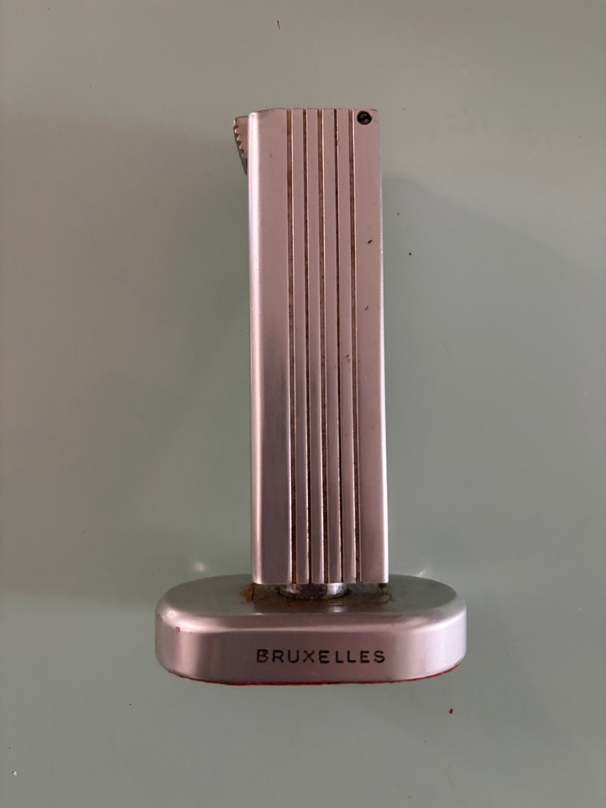 VINTAGE Siver TABLE LIGHTER „Bruxelles Inglis“ 4.5″ Tall