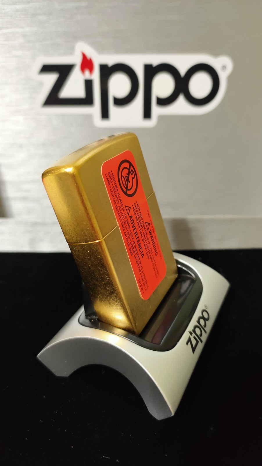 ZIPPO 2007 Retro Flame Lighter. Gold Dust Antiqued Finish. Mint Condition