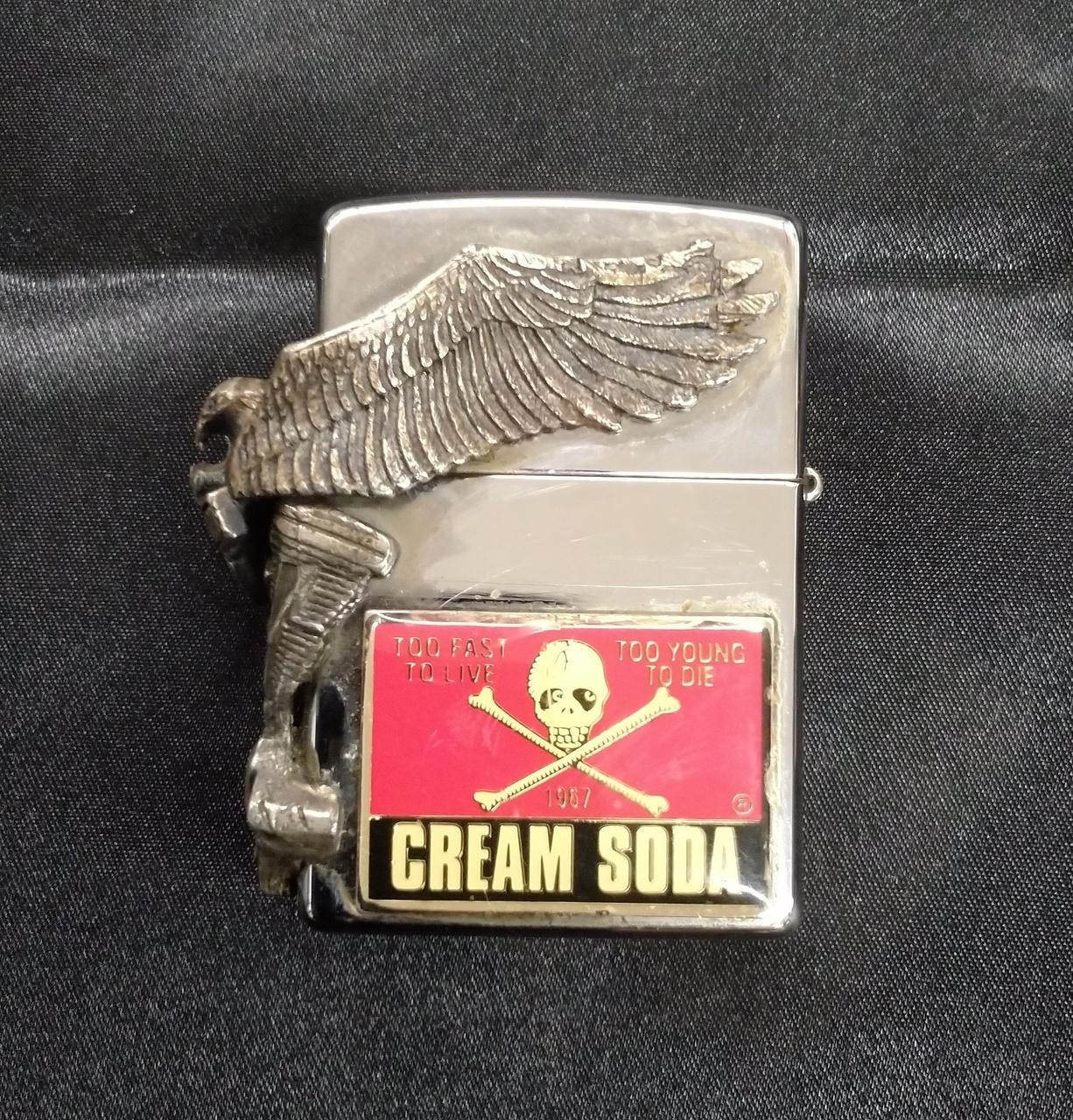 Zippo Cream Oil Lighter Durable Classic Collectible