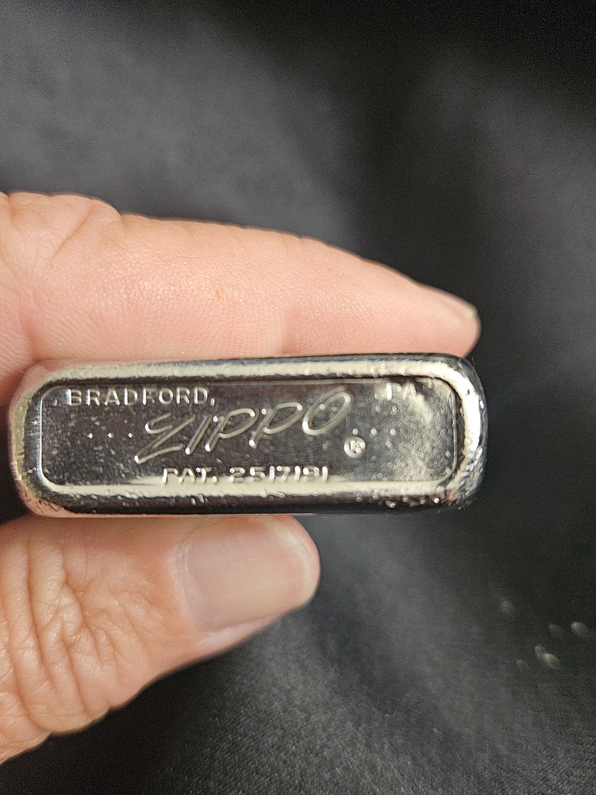 Vintage New Standard Encyclopedia Zippo – 1958 – brushed chrome