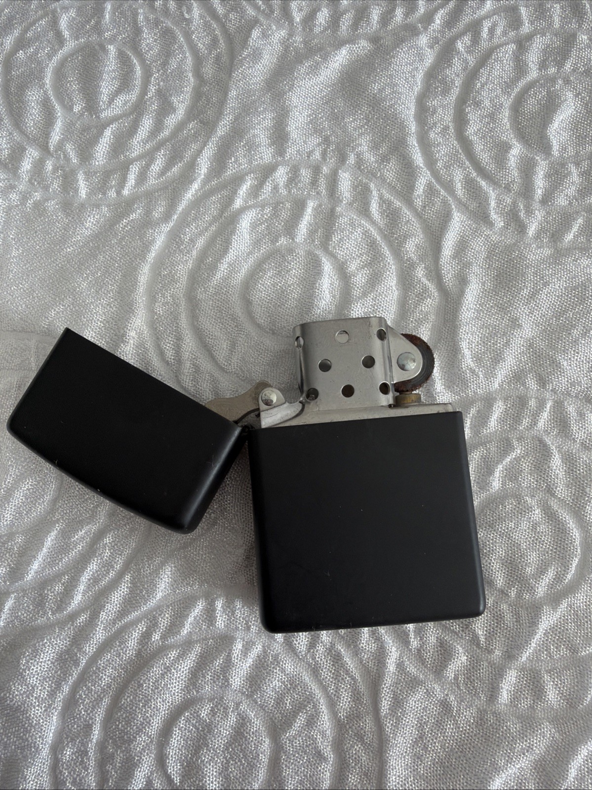 Zippo Classic Matte Black Lighter – 218-002801