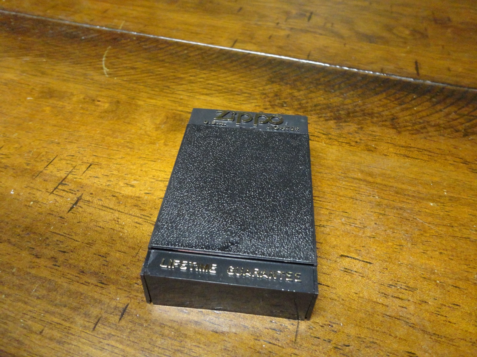 ZIPPO PLASTIC FLUID BOTTLE DESIGN ZIPPO LIGHTER MINT IN BOX 2002