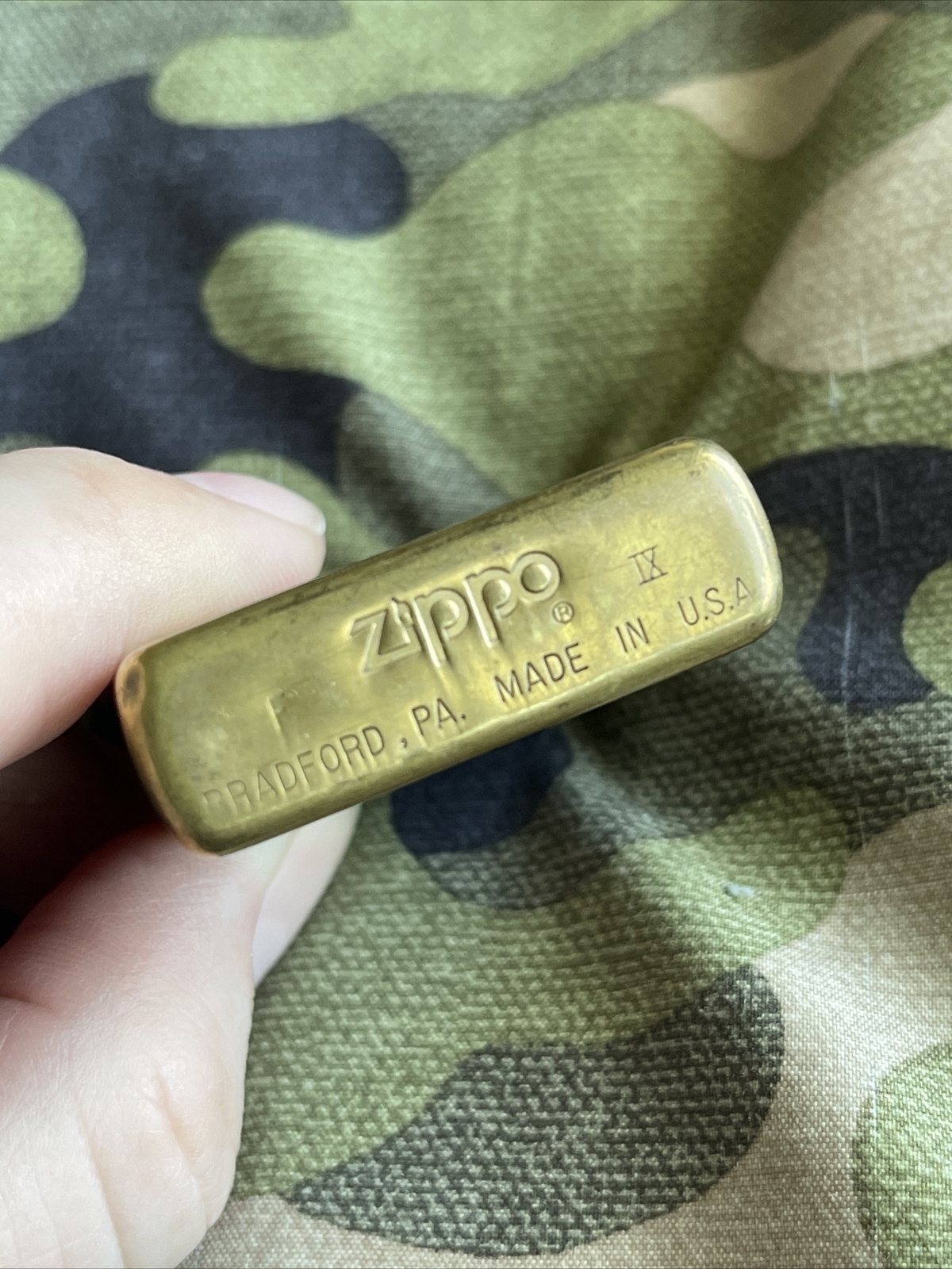1993 Vintage Zippo Lighter – Anheuser-Busch – Solid Brass