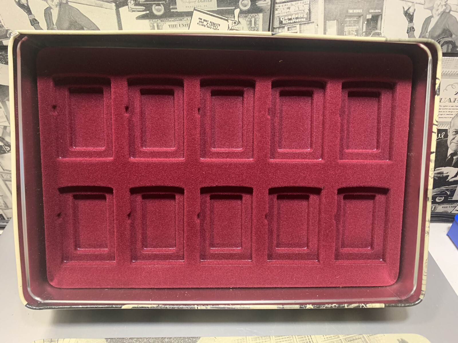 ZIPPO Lighters Metal Tin Box Vintage W/Felt Insert.Hold 10 Zippo Lighters