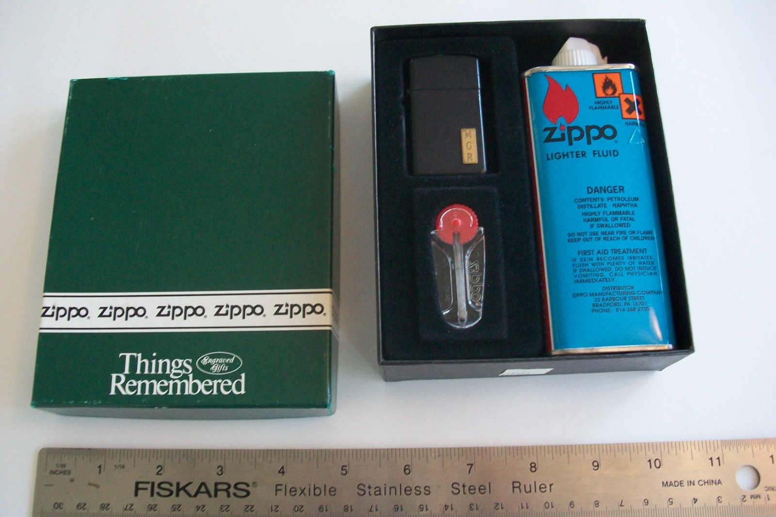 3 piece lot~ Zippo Lighter „Things Remembered Box Engraved Gift Set“ 5 Flints