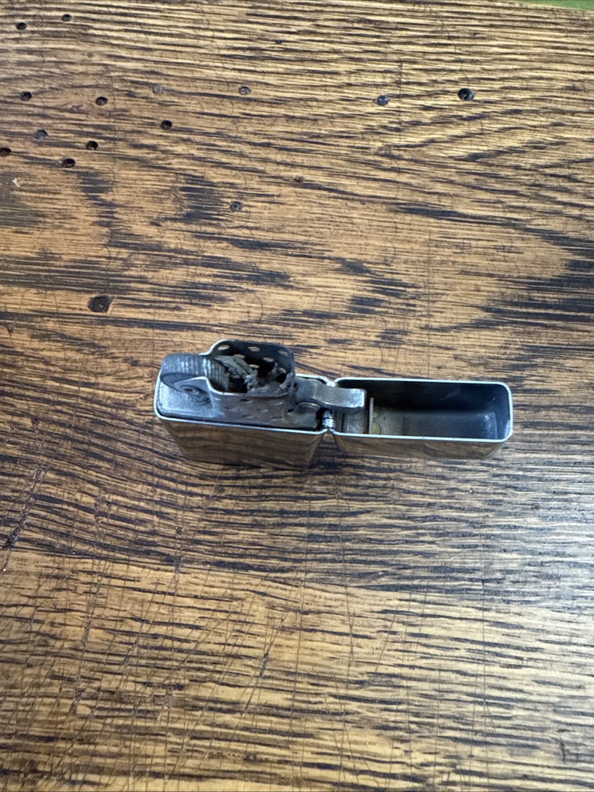 Vintage 1974 Zippo Etched Cotton Stalk Lined Slim Lighter