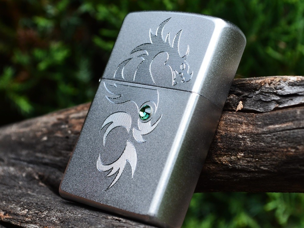Zippo Lighter – Engraved Dragon – European – Swarovski Crystal – # 1.420.057