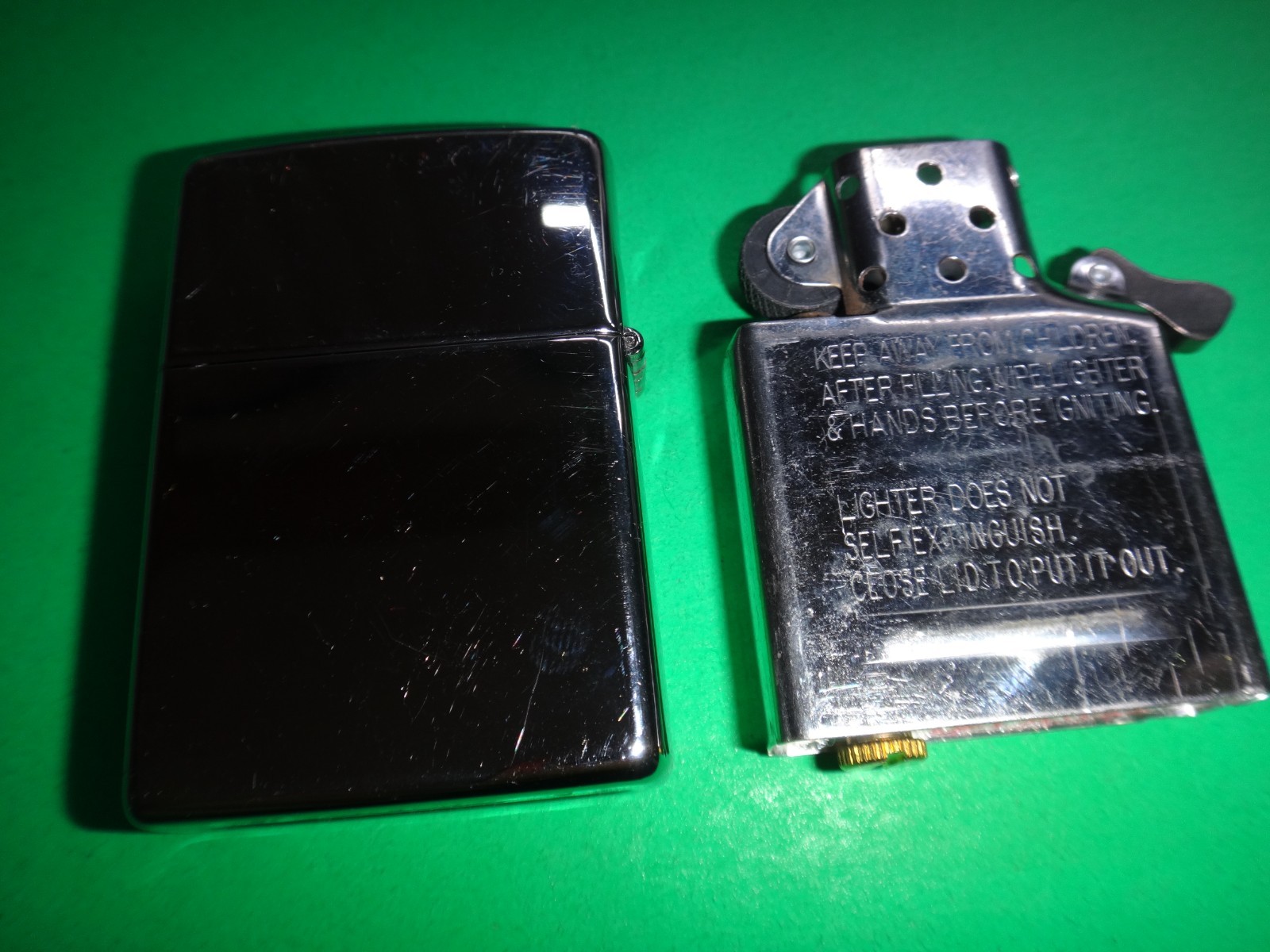 Year 2013 Polished Chrome Zippo Lighter LUCKY and 4 DICES Sticker