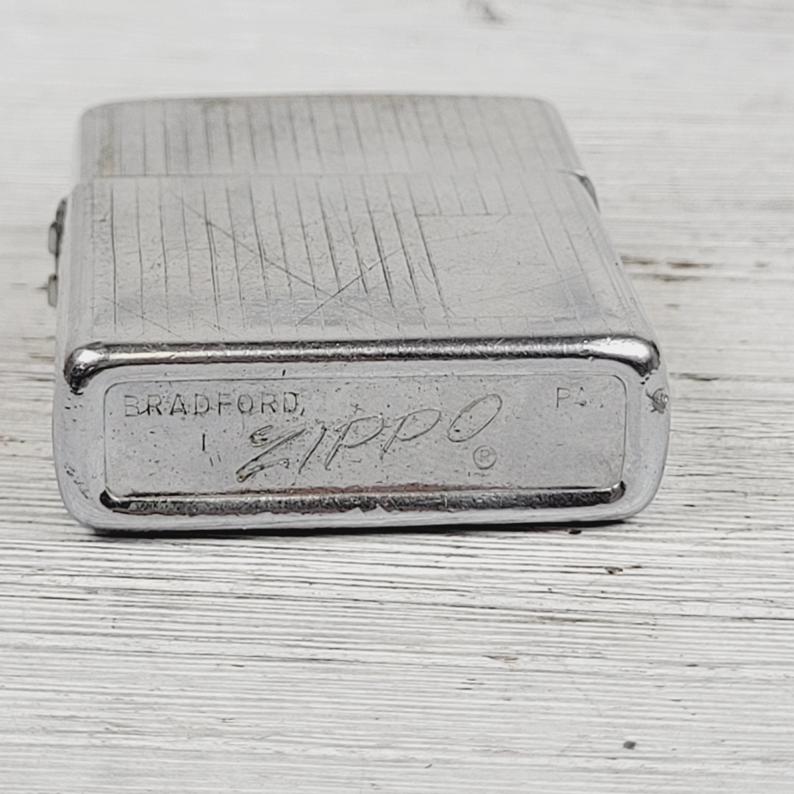 VINTAGE 1973 PIN STRIPE ZIPPO LIGHTER ICONIC AMERICA USA ESTATE FIND!