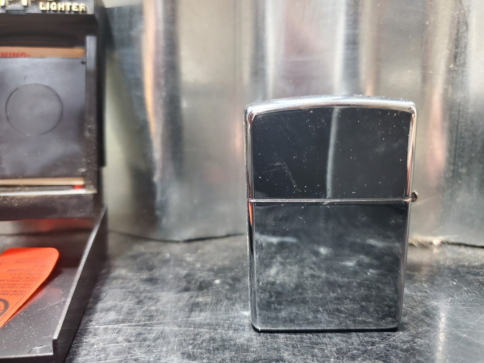 1932 Zippo Manufacturing Co. USA Commemorative 2002 Lighter Polished Chrome