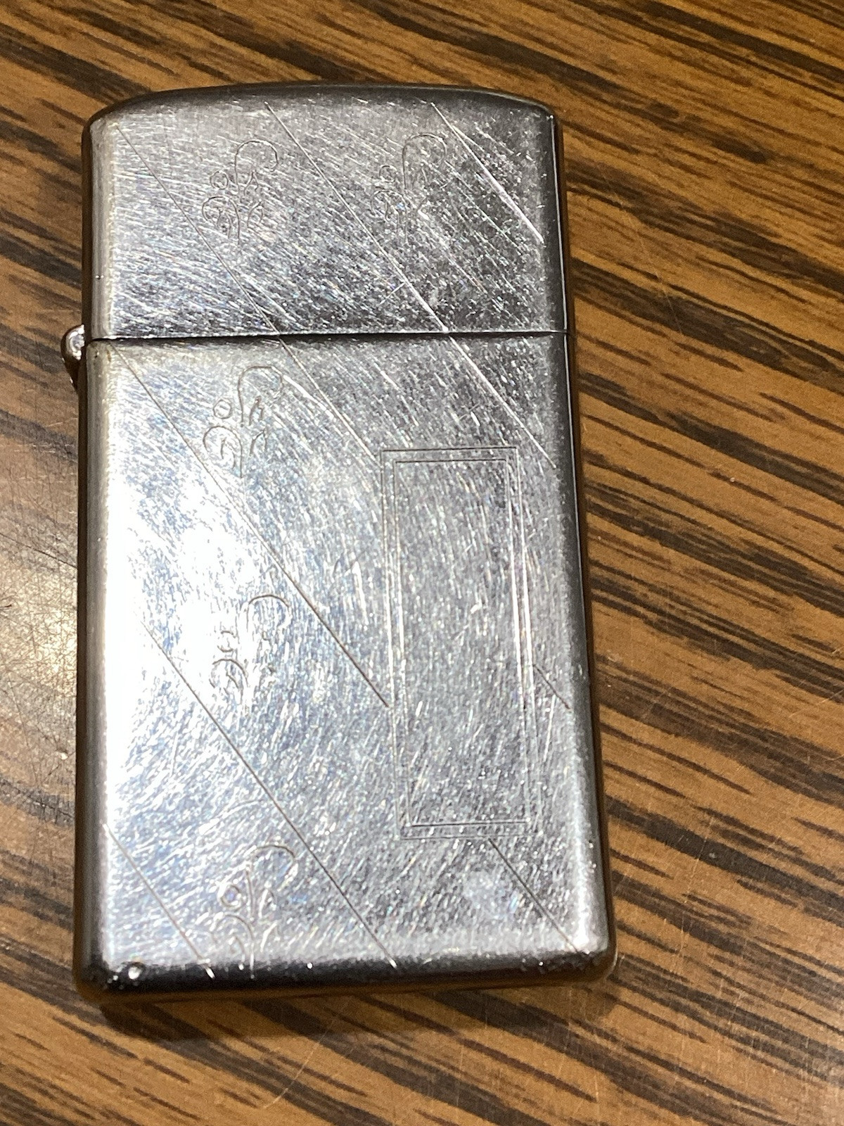 Zippo Vintage Thin Stripe Flip Top Lighter