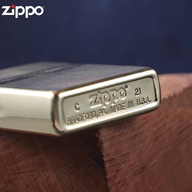 Zippo Vertical Stripe Gentleman Lighter – Gift & Collectible