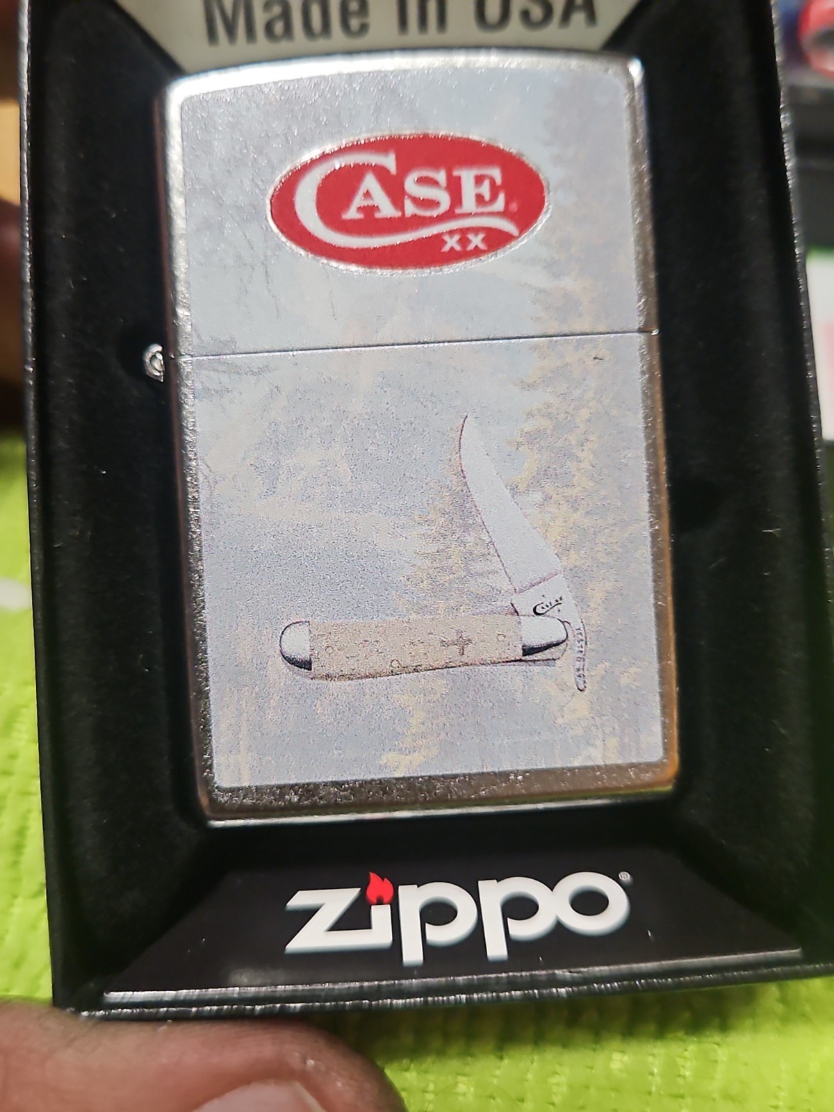 CASE XX RUSSLOCK FEATURED * ZIPPO LIGHTER * NEW AND UNFIRED
