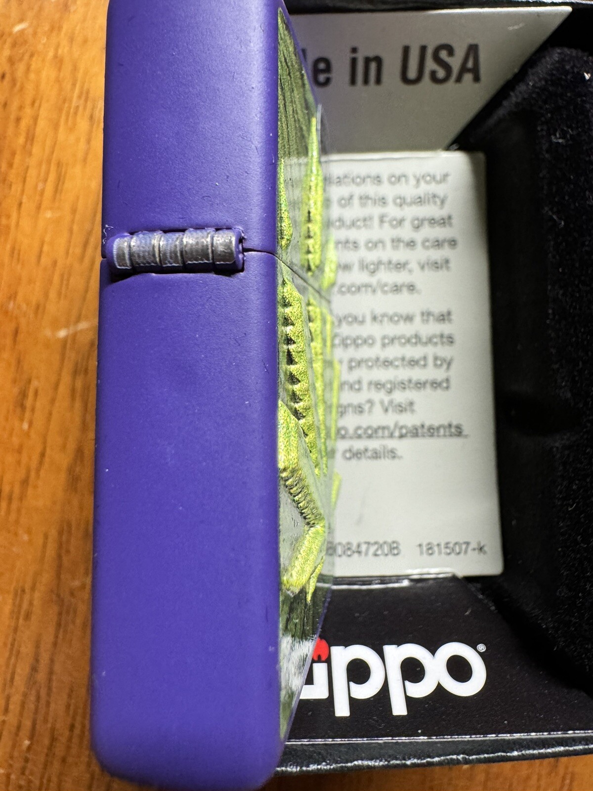 Zippo Cannabis Textured Print on Purple Matte Lighter – 49790 – New