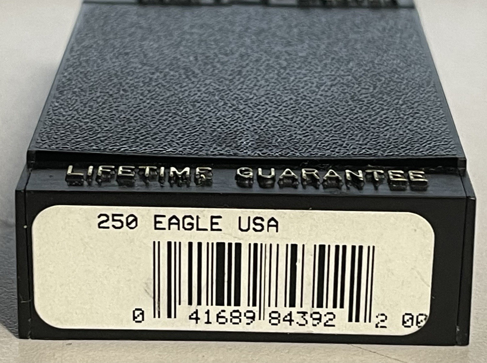 ZIPPO 1997 EAGLE U.S.A. AMERICAN FLAG POLISHED CHROME LIGHTER UNFIRED N BOX B483