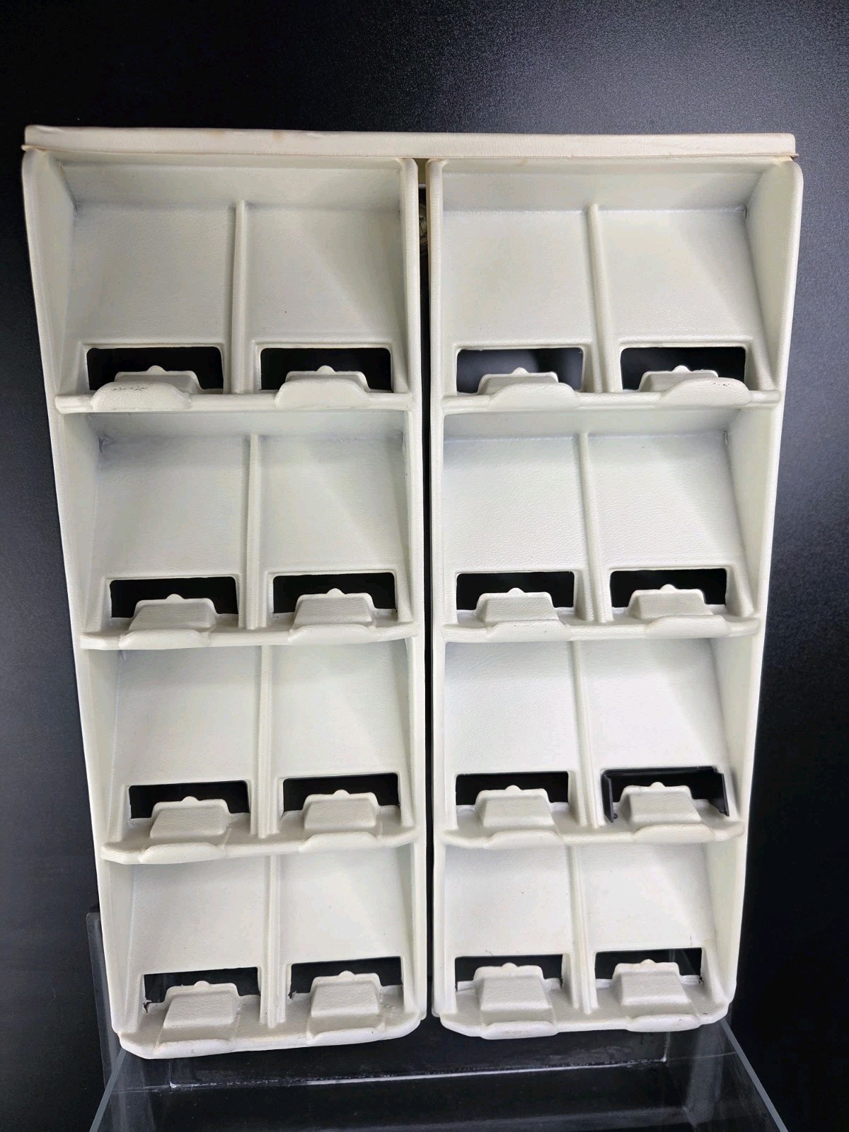 Vintage Zippo Countertop Dealer Acrylic 16 Lighter Display Case with keys