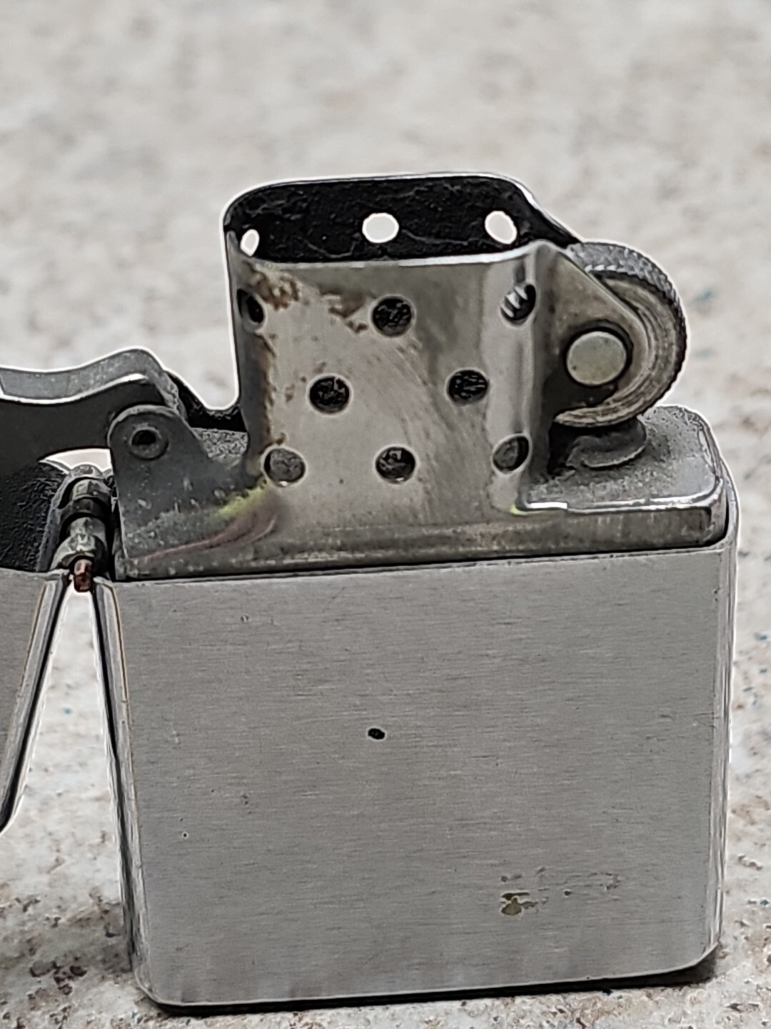 Vintage 1977 ||| ZIPPO || With Black Leather Case For Belt